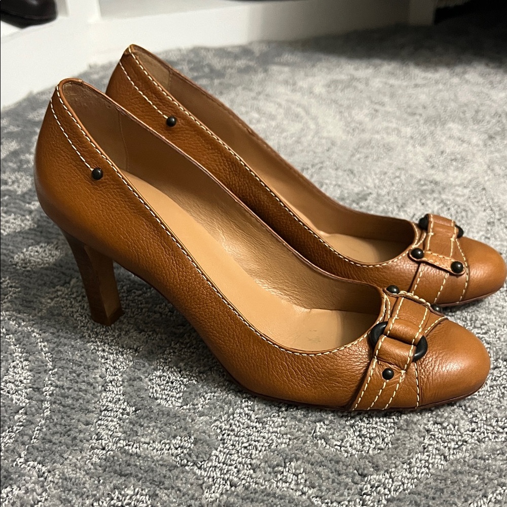Banana Republic Elegant Brown Leather Heels